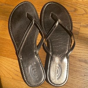 Women’s size 10 Galanaar Gold sandals